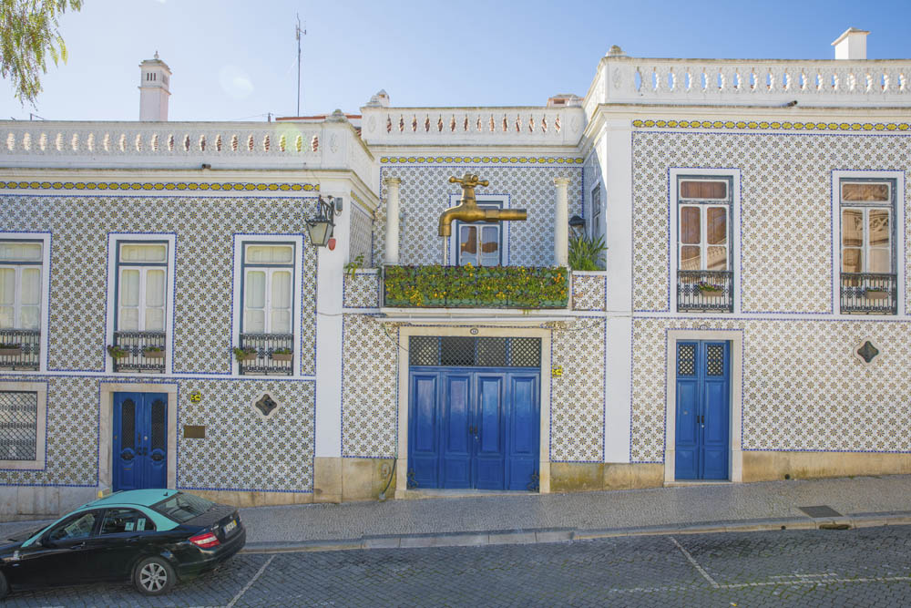 Kaklade hus i Beja, Portugal.